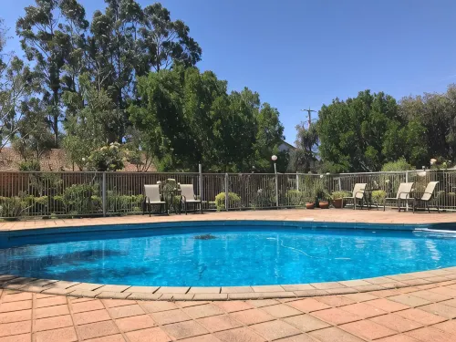 Nagambie Motor Inn and Conference Centre - parking