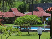 Ocean Queen Resort - parking