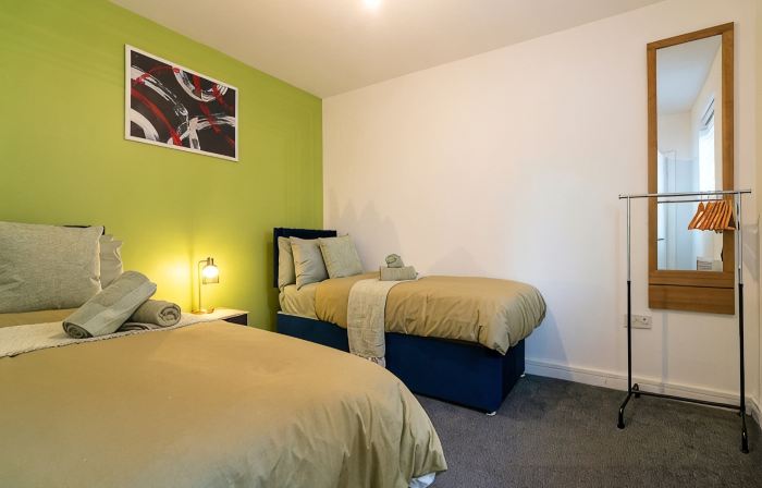 Cozy Urban 2BR with courtyard