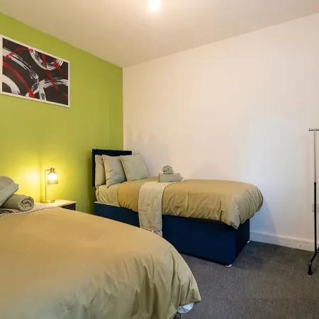 Cozy Urban 2BR with courtyard