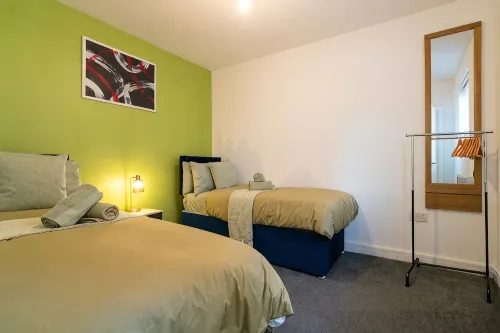 Cozy Urban 2BR with courtyard - Apartments