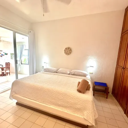 Direct Oceanfront, Corner Balcony Panoramic View of Beach, Half Moon Bay, Akumal
