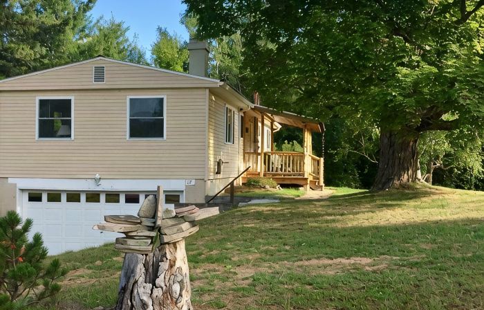 Secluded Cottage! Amazing Views Whiteface Mtn & High Peaks! Great All 4 Seasons!
