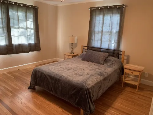 Newly Remodeled Nice House in Very Safe and Convenient Neighborhood. - 2-Star