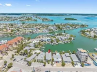 Experience Madeira Beach living near top attractions - 3-Sterne