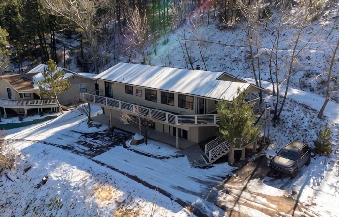 Serene Mountain Oasis: Private Starlit Hot Tub & Fire Pit