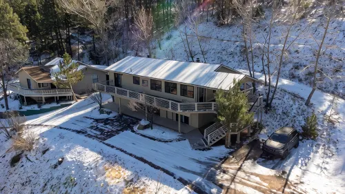 Serene Mountain Oasis: Private Starlit Hot Tub & Fire Pit - Wifi