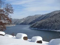 Historic Cabin-Close to I-77, Antiques/Wi fi, Great Bath, a Visit 'Back in Time' - 3つ星