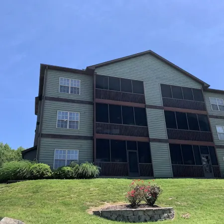 Walk-in Luxury Condo 3Br/3BA 3 Minutes to Silver Dollar City & Table Rock Lake