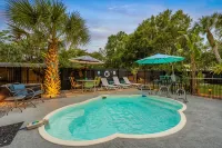 Tranquil Tide Villa -Riverview w/Pool on Riverwalk, Near Ami Beach, Pet Friendly - Villa