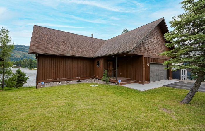 Your Lake Pend Orielle Get Away, beautiful waterfront home with private dock