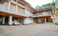 Nice Guesthouse - Pensions