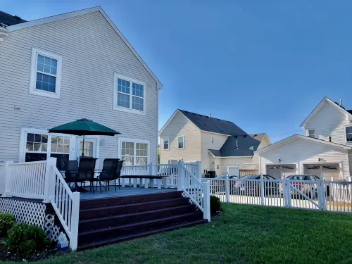 Convenient Beach Home, Beach Access Across Street - balcony