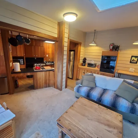 Cozy Downtown Guesthouse
