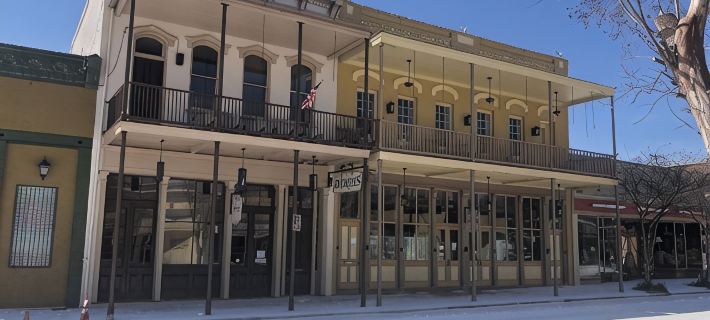 Above the Law Hotels in Natchez