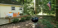 Lake Michigan Cottage Private Beach. Book Your Fall Getaway Now. - Homestays