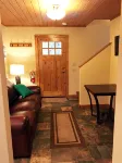 Doig Cabin: Support a great cause while on vacation! - 샬레 호텔