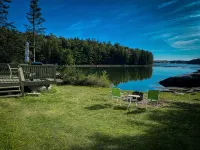 Cove Cottage: Quietly Nestled Between The Pines Of Tranquil Seavey Cove - Wifi