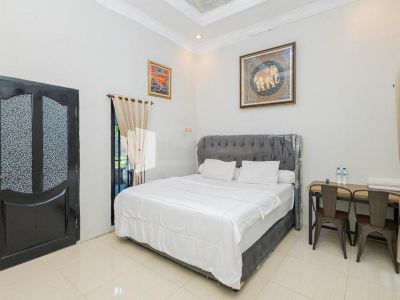 Boss Residence Serang Mitra RedDoorz