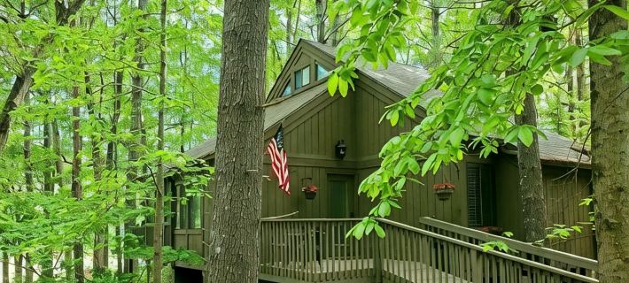 PAR-Tee on the Lake, Walk to Clubhouse + EV Charging Отели в г. Пикенс