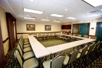 Country Inn & Suites by Radisson, St. Cloud East, MN - Parkering