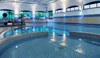 Village Hotel Manchester Hyde - Pool
