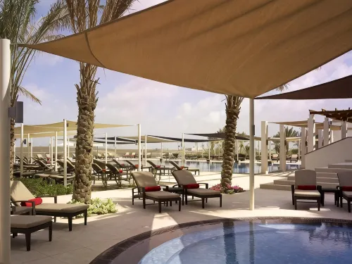 Crowne Plaza SOHAR by IHG - Kolam Renang