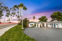 Scandia Motel Hotels near Baby Hop Playground