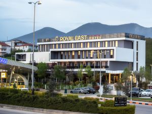 Royal East Resort