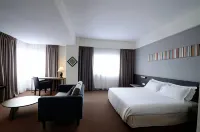 StarCity Hotel Hotel dekat Lecture Theatre
