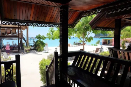 Phi Phi Sand Sea View Resort