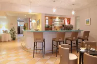 Best Western Hotel le Sud Hotels in Sainte-Tulle