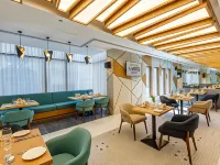S19 Hotel-Al Jaddaf Metro Station Hotels near Jadaf
