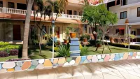 Grand Melka Hotel Hotel dekat Krisna Wisata Kuliner Temukus, Lovina - Bali