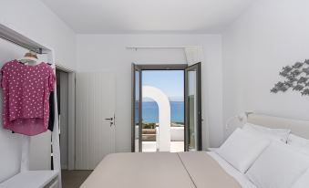 Kymo Luxury Suites Paros