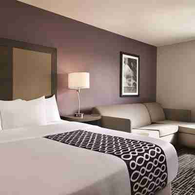 La Quinta Inn & Suites by Wyndham Pocatello Rooms