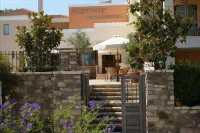 Harmony Hotel Apartments Hotels in Tolofon