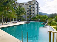 By the Beach - Luxury 2 Bedrooms Family Suite
