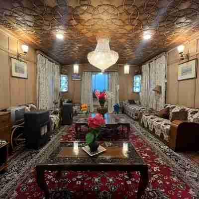 The Heritage Group of Houseboats Others