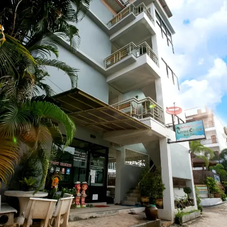 Living Chilled Koh Tao Отели рядом с достопримечательностью «Пляж Саири»