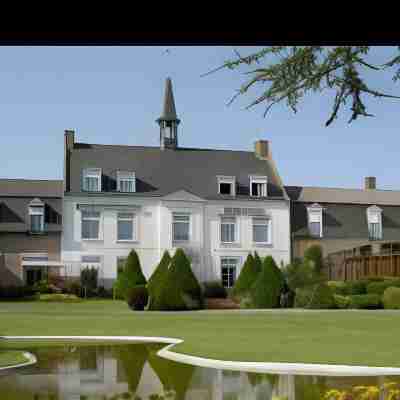 Hostellerie Saint Louis - Logis Hotel Exterior