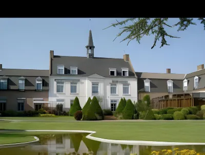 Logis - Hostellerie Saint-Louis & Restaurant Pauze 카셀 호텔