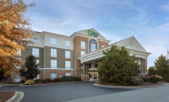 Holiday Inn Express & Suites Greensboro - Airport Area