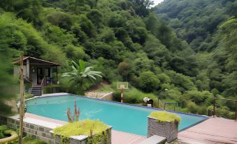 Haut Monde Hill Stream Resort and Spa