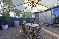 Rose Cottage Studio Romantic or Solo Getaway. Spa, Games Room فنادق في Broke