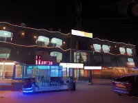 Apartments Plaza Hotel - bar