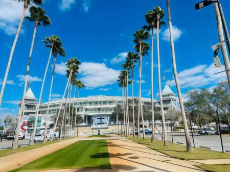 Crowne Plaza FT. Myers Gulf Coast