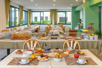 Hotel Paris - breakfast