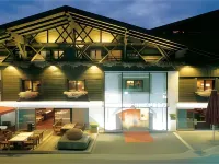 鴻扯德飯店