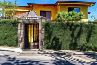 La Terraza Guest House B&B Hotels in Naranjo